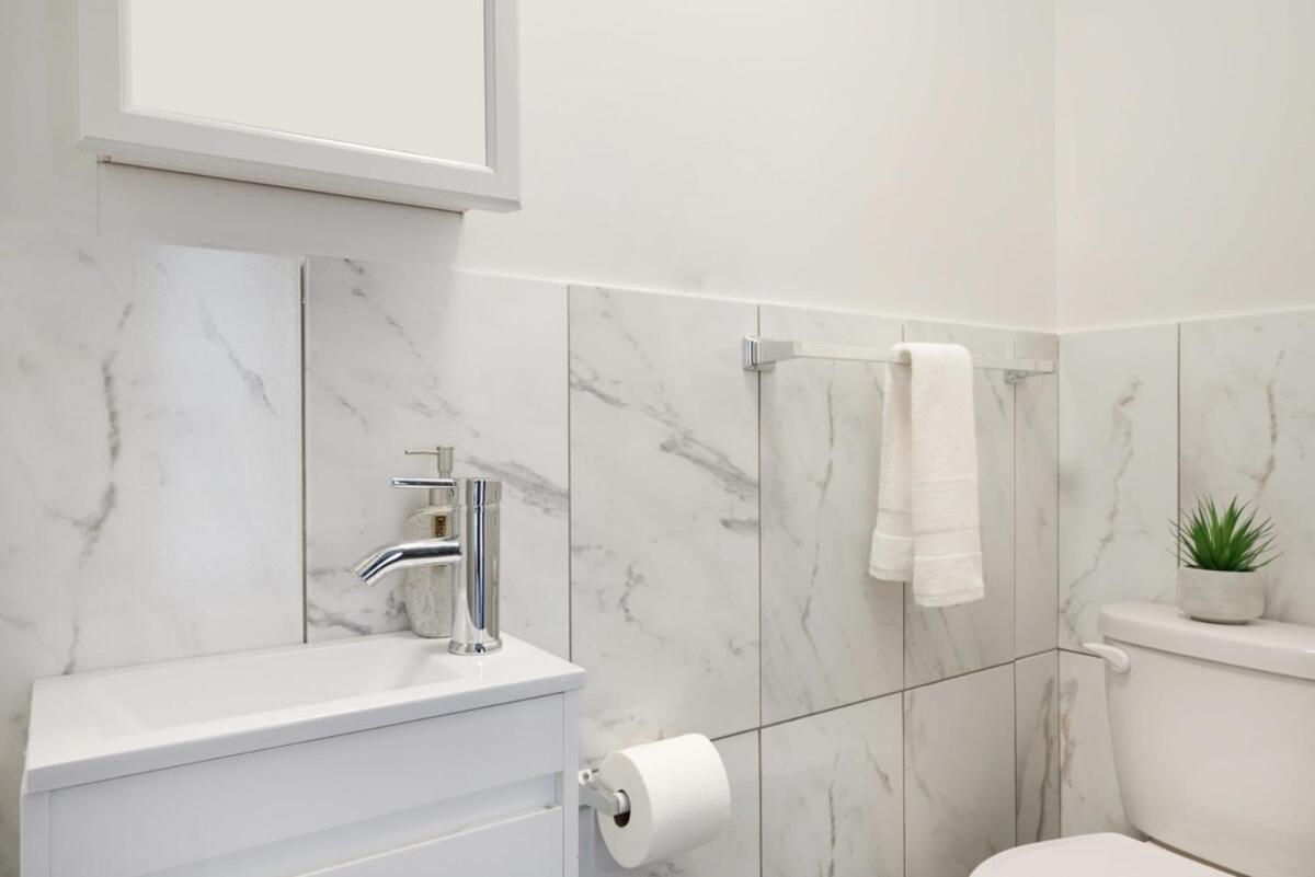 153-5a Charming 2br Les W D *