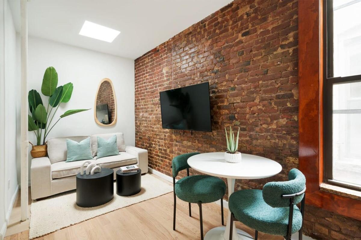 153-5a Charming 2br Les W D New York