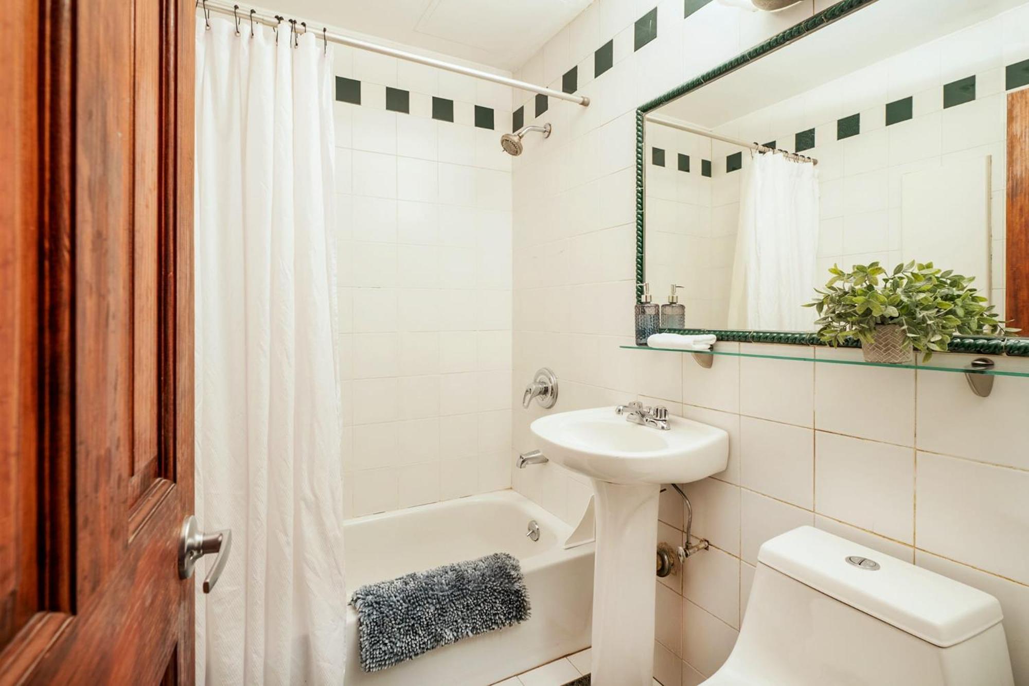 61-2c Prime Ues 2br Newly Furnished Value * New York