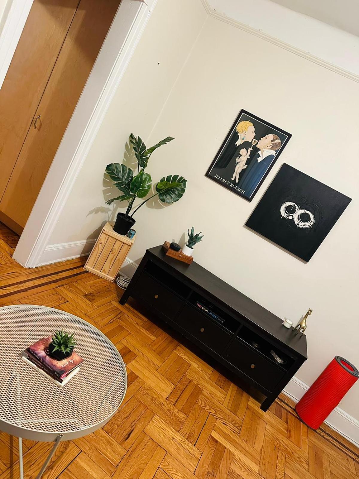 Apartamento Sunnyside One Bedroom Apt