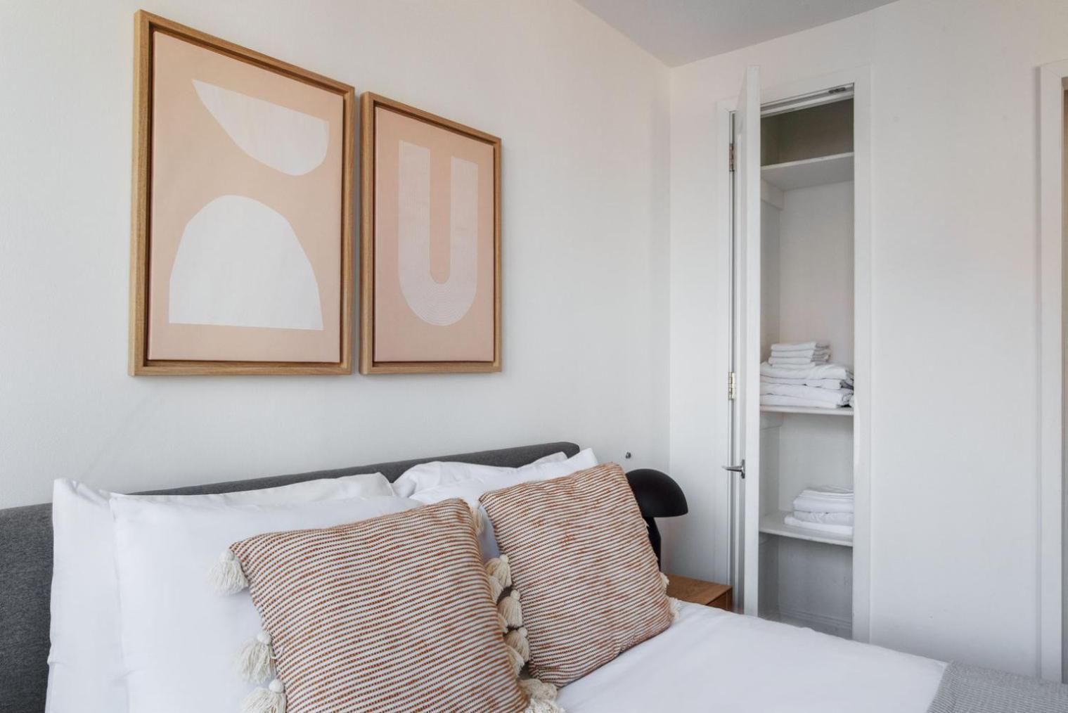 Tribeca Studio W Tons Of Light Gym Pool Nyc-118 Apartment *