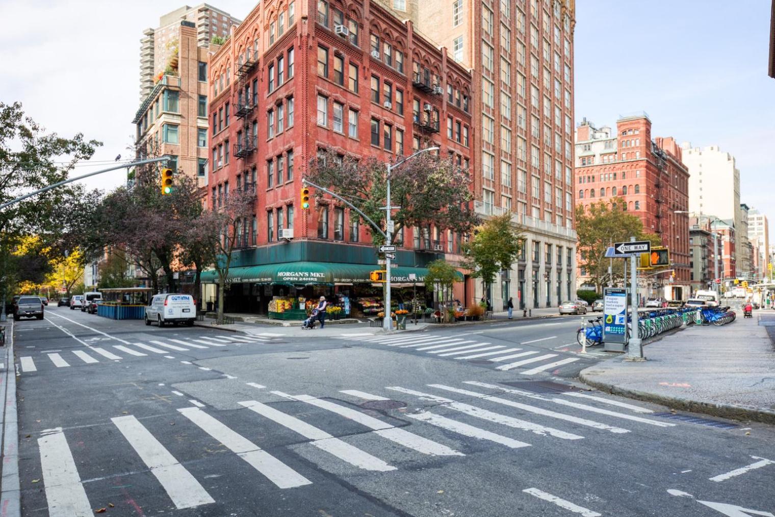 Tribeca Studio W Tons Of Light Gym Pool Nyc-118 New York