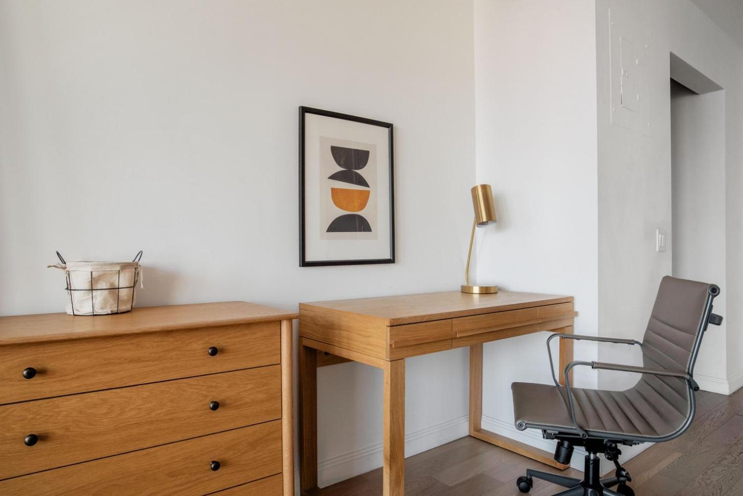Tribeca Studio W Tons Of Light Gym Pool Nyc-118 Apartment *