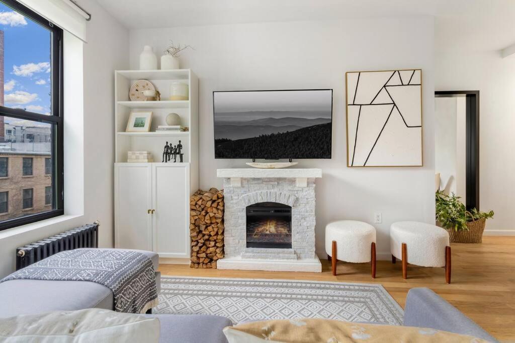 Bright Designer In Historic Harlem Apartamento