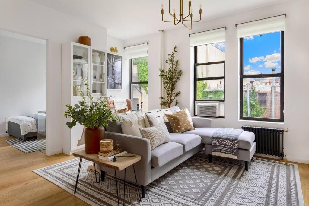 Bright Designer In Historic Harlem Apartamento Nova York