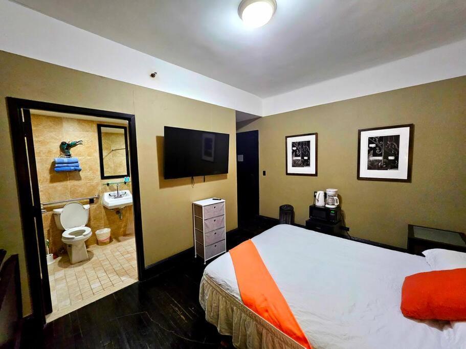 Hotel-studio @ The Mansfield Midtown Apartment New York