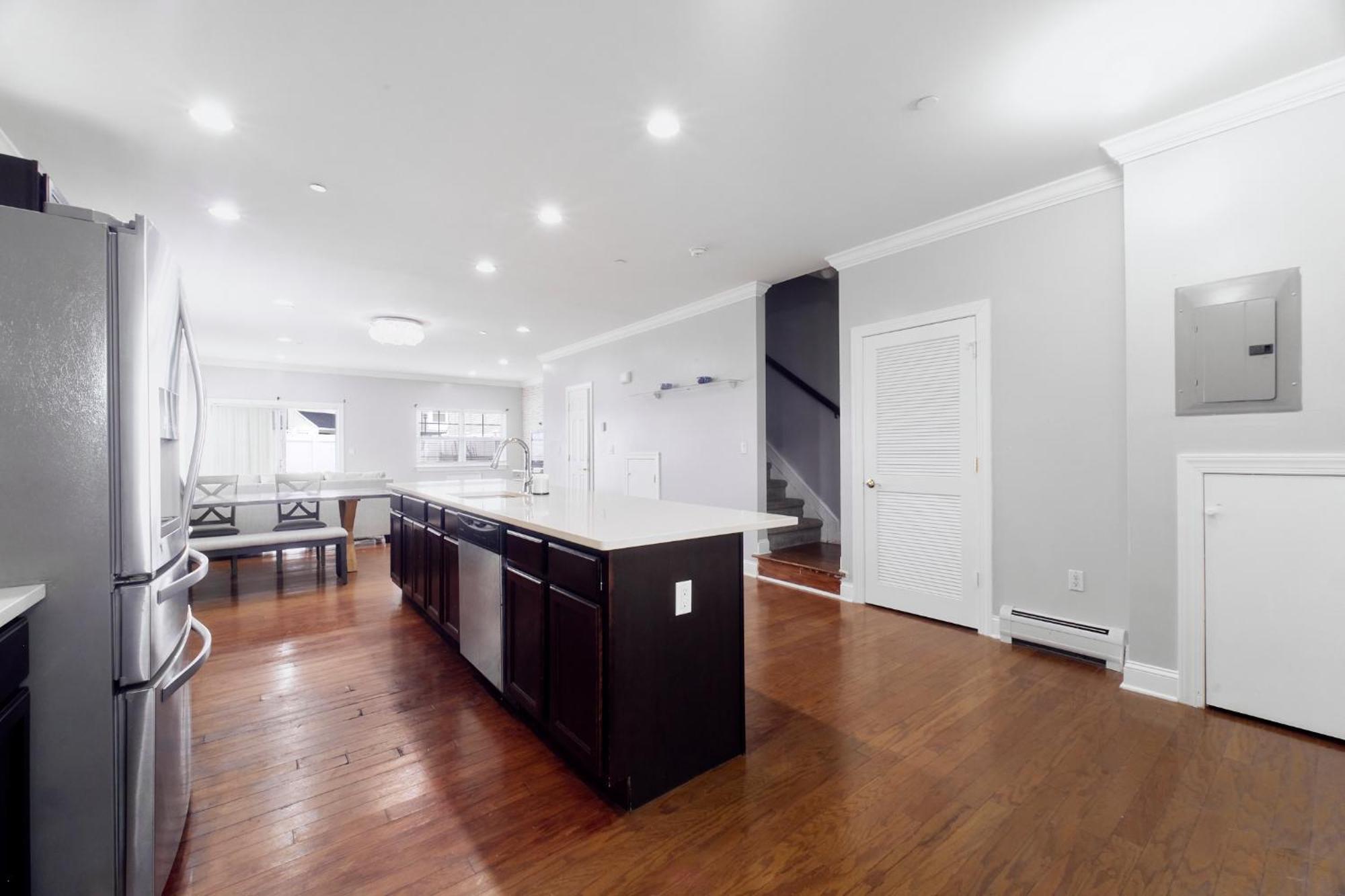 Waterfront Gem Duplex 3 Bedroom 2floor In Whitestone Bronx Free Parking Holiday home *