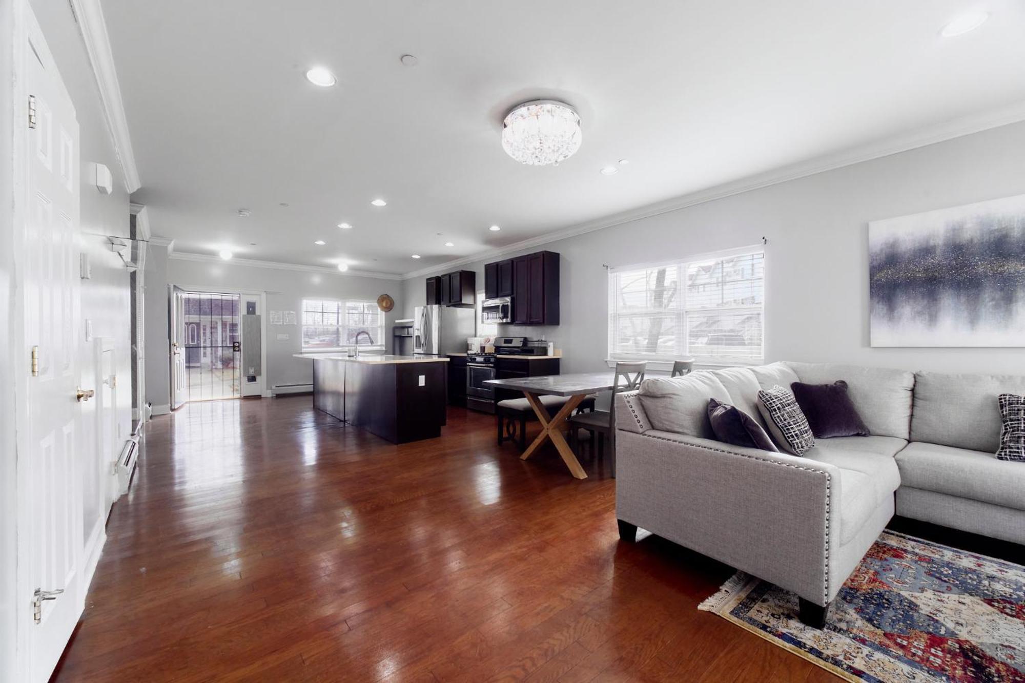 Waterfront Gem Duplex 3 Bedroom 2floor In Whitestone Bronx Free Parking Holiday home *