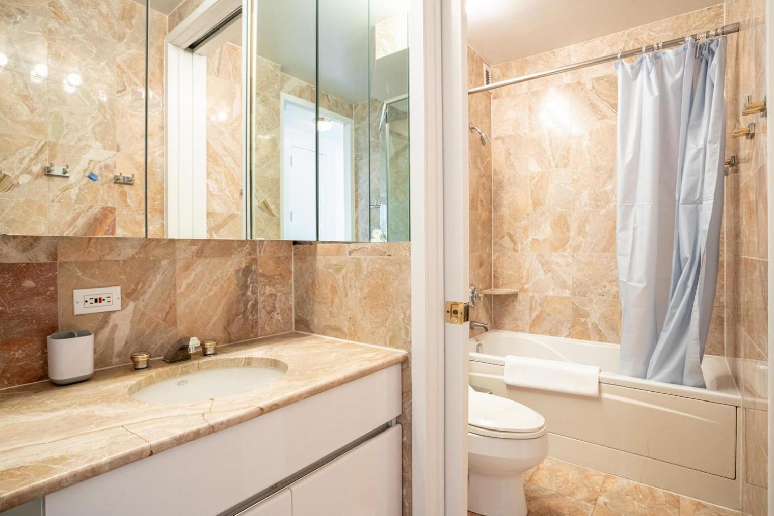 Apartment Midtown East 2br W Doorman Gym Nr Bloomingdales Nyc-1353 New York