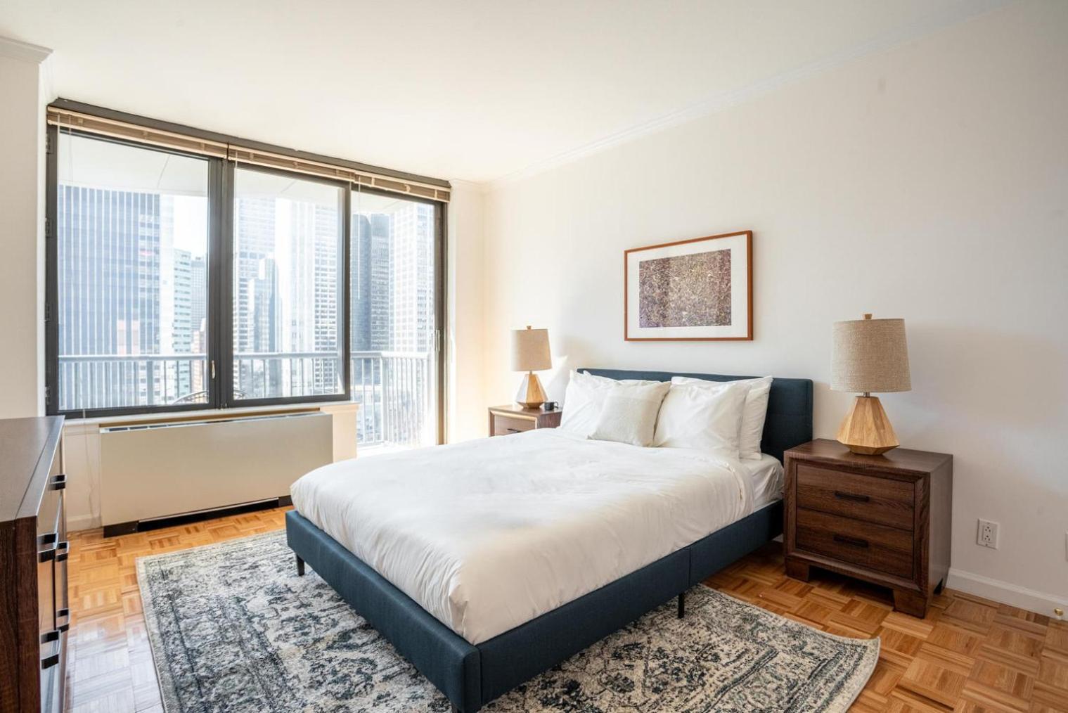 Midtown East 2br W Doorman Gym Nr Bloomingdales Nyc-1353 *