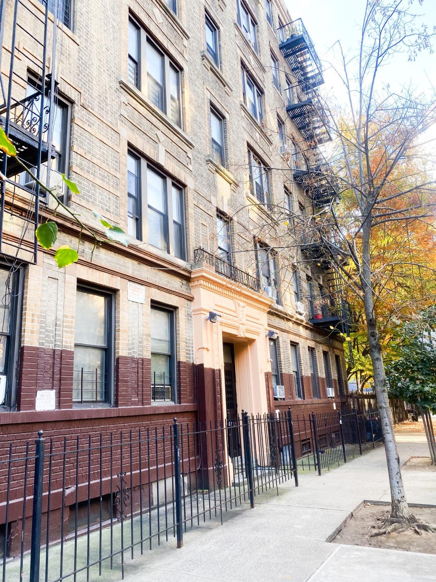 2 Bedrooms Entire Beautiful In Williamsburg!