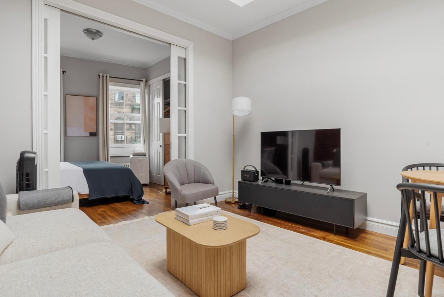 West Village 1br W High Ceilings Skylight Wd Nyc-1172