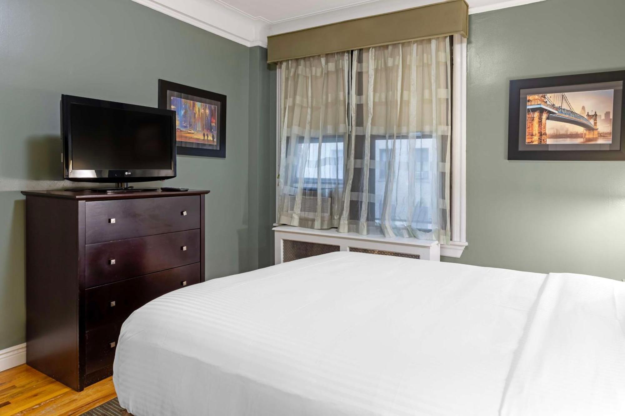 Western Hospitality House 3* New York