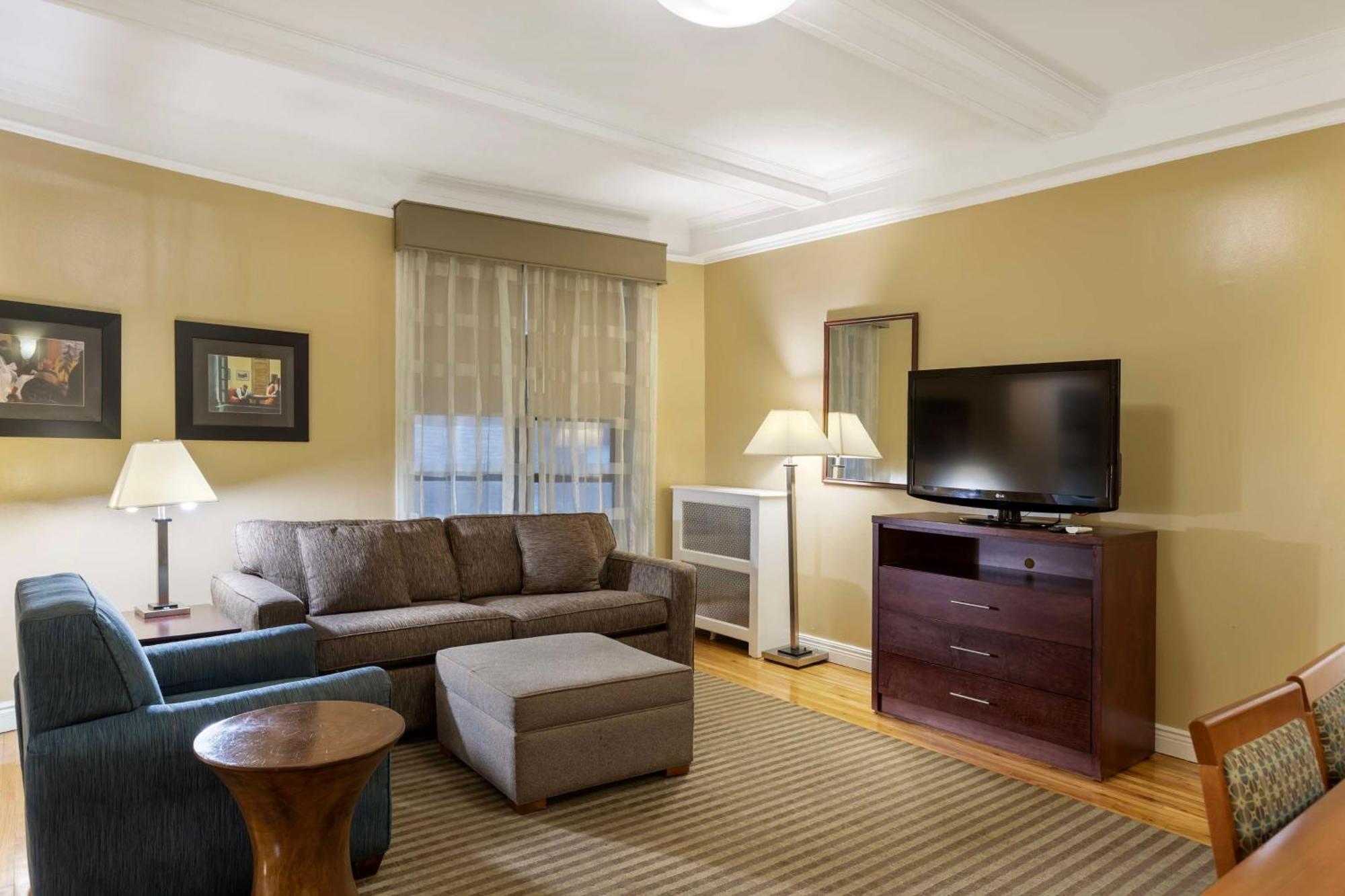 Western Hospitality House 3*