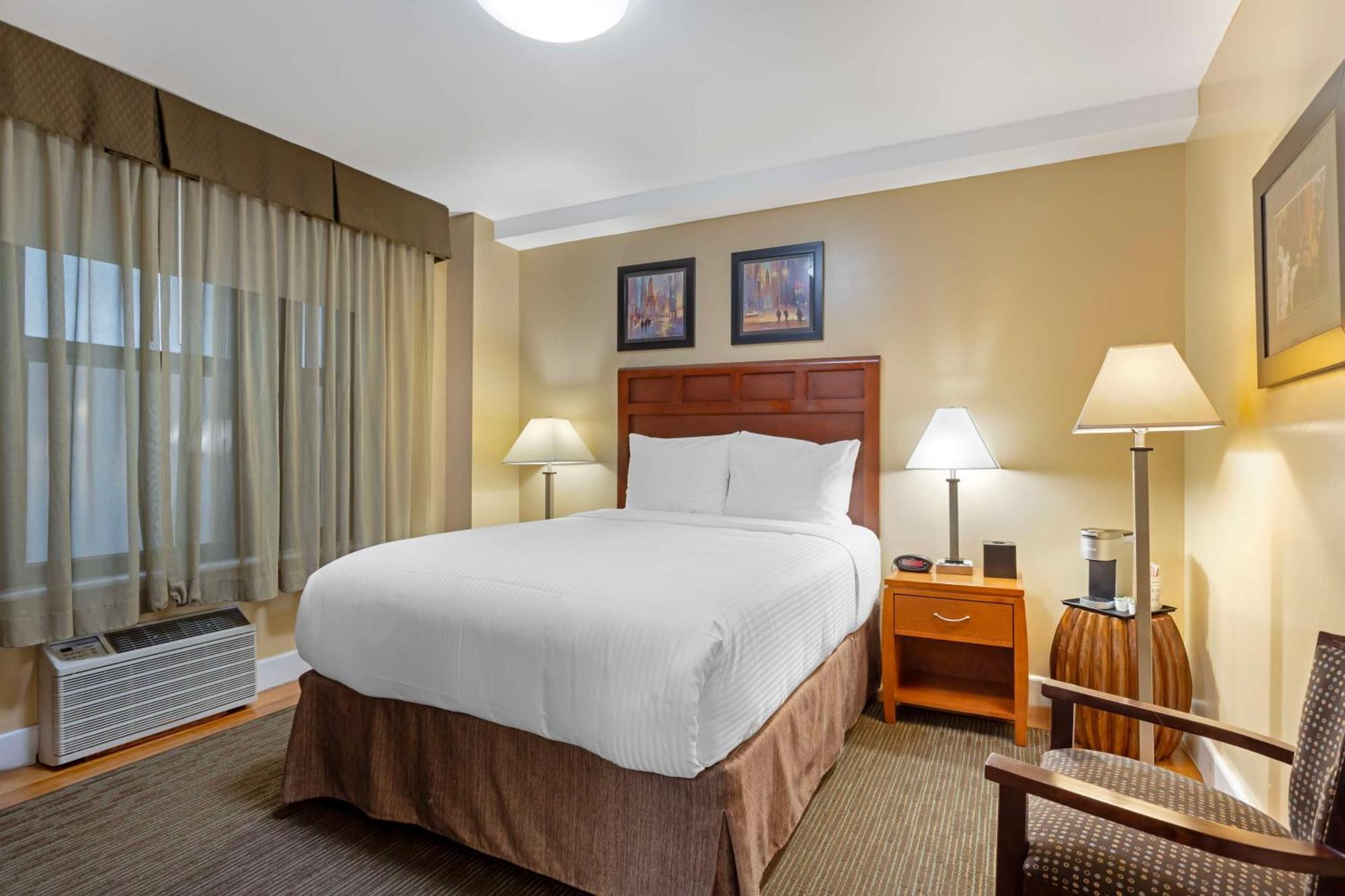 Western Hospitality House 3* New York