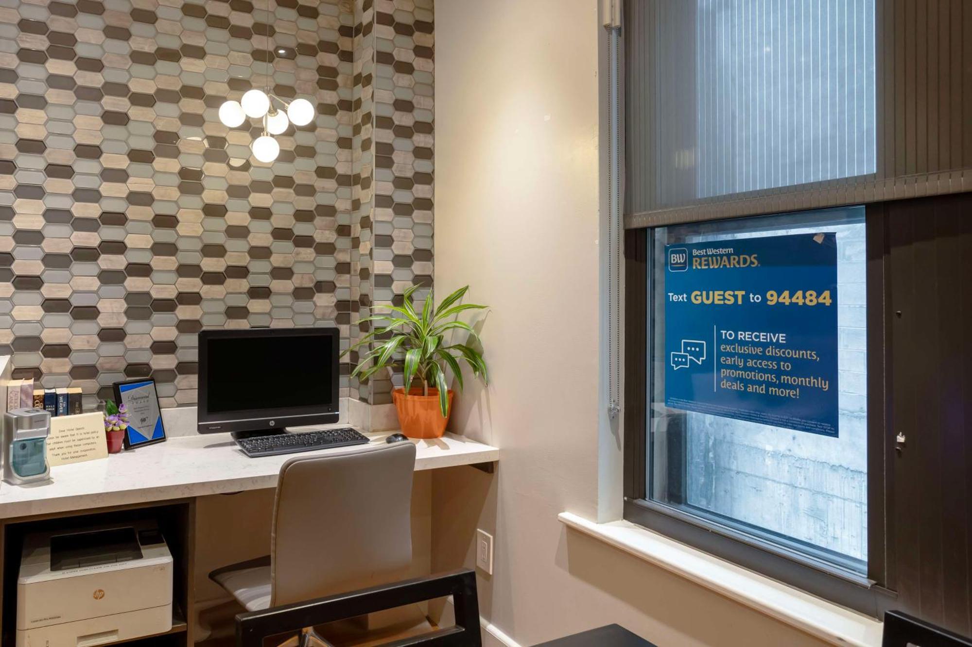 Hotel Western Hospitality House 3*