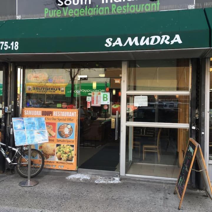 Guest house Cozy Ground Floor At The Heart Of Jackson Heights *