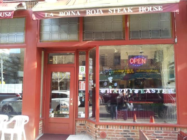 Guest house Cozy Ground Floor At The Heart Of Jackson Heights New York