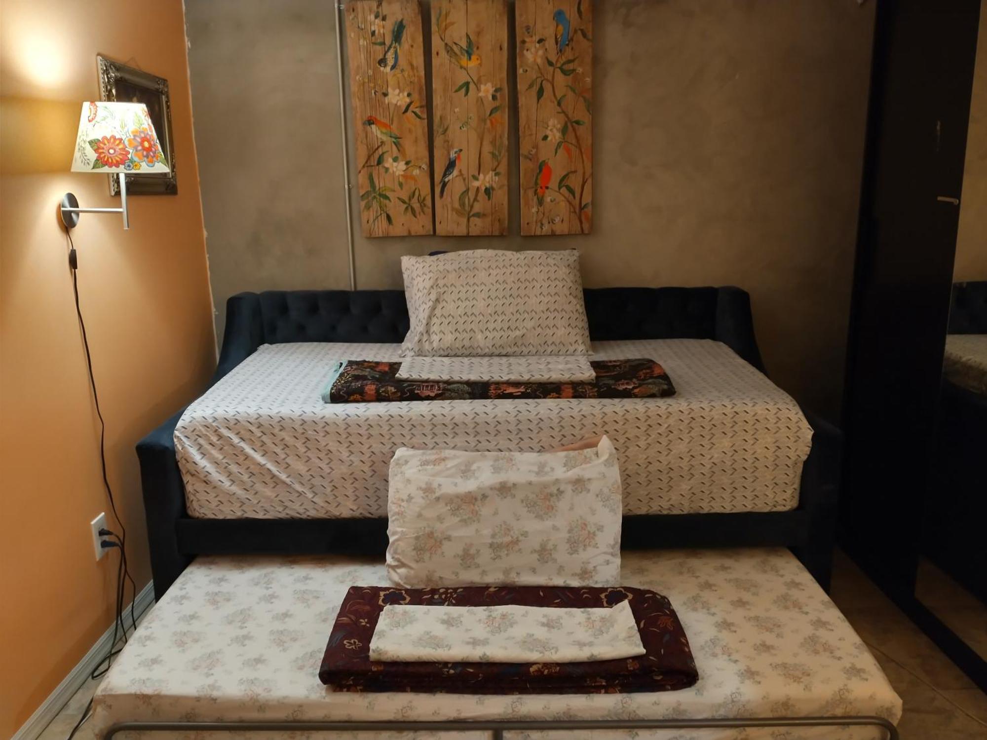 Guest house Cozy Ground Floor At The Heart Of Jackson Heights *