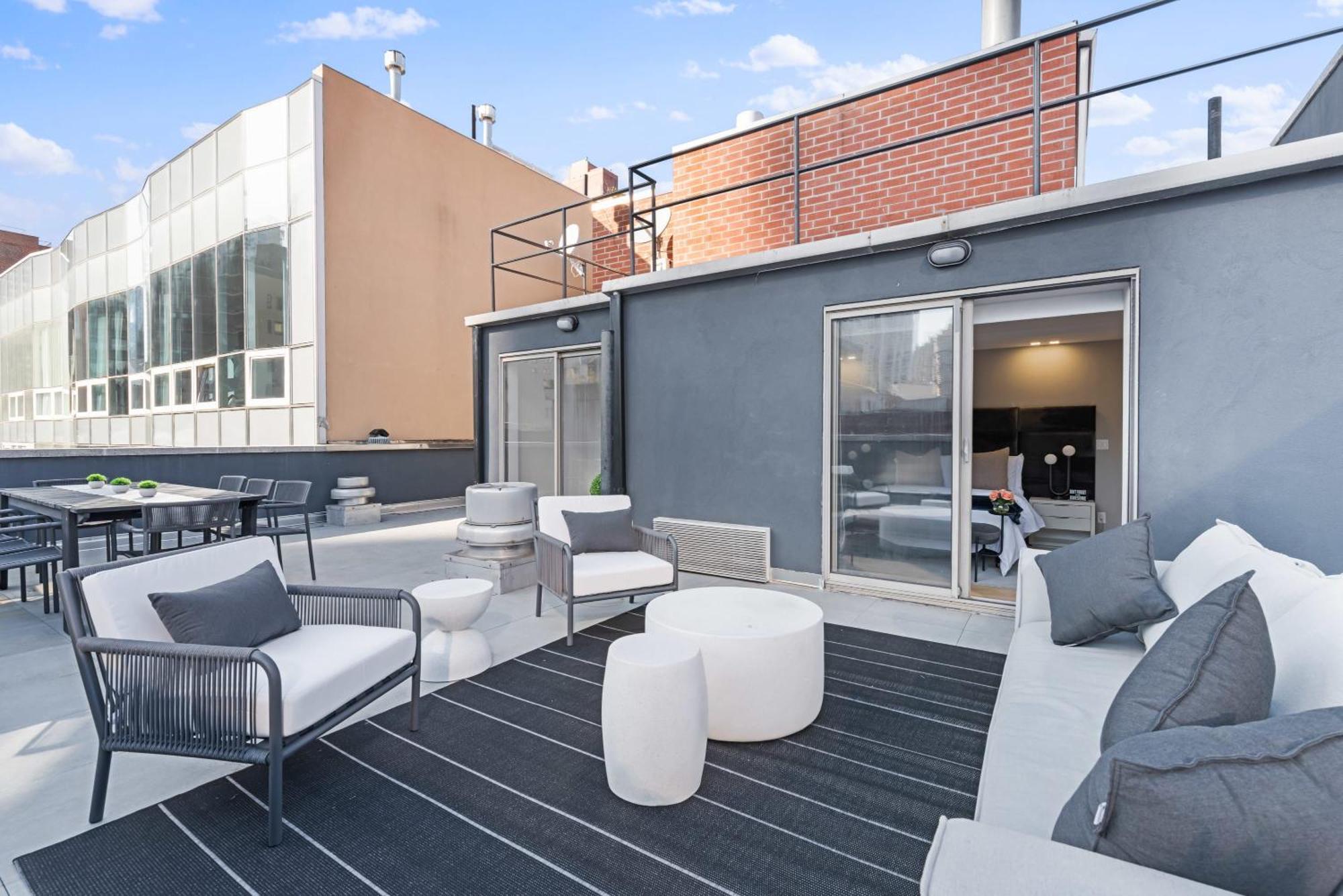 Apartment 3br Penthouse With Massive Private Rooftop New York