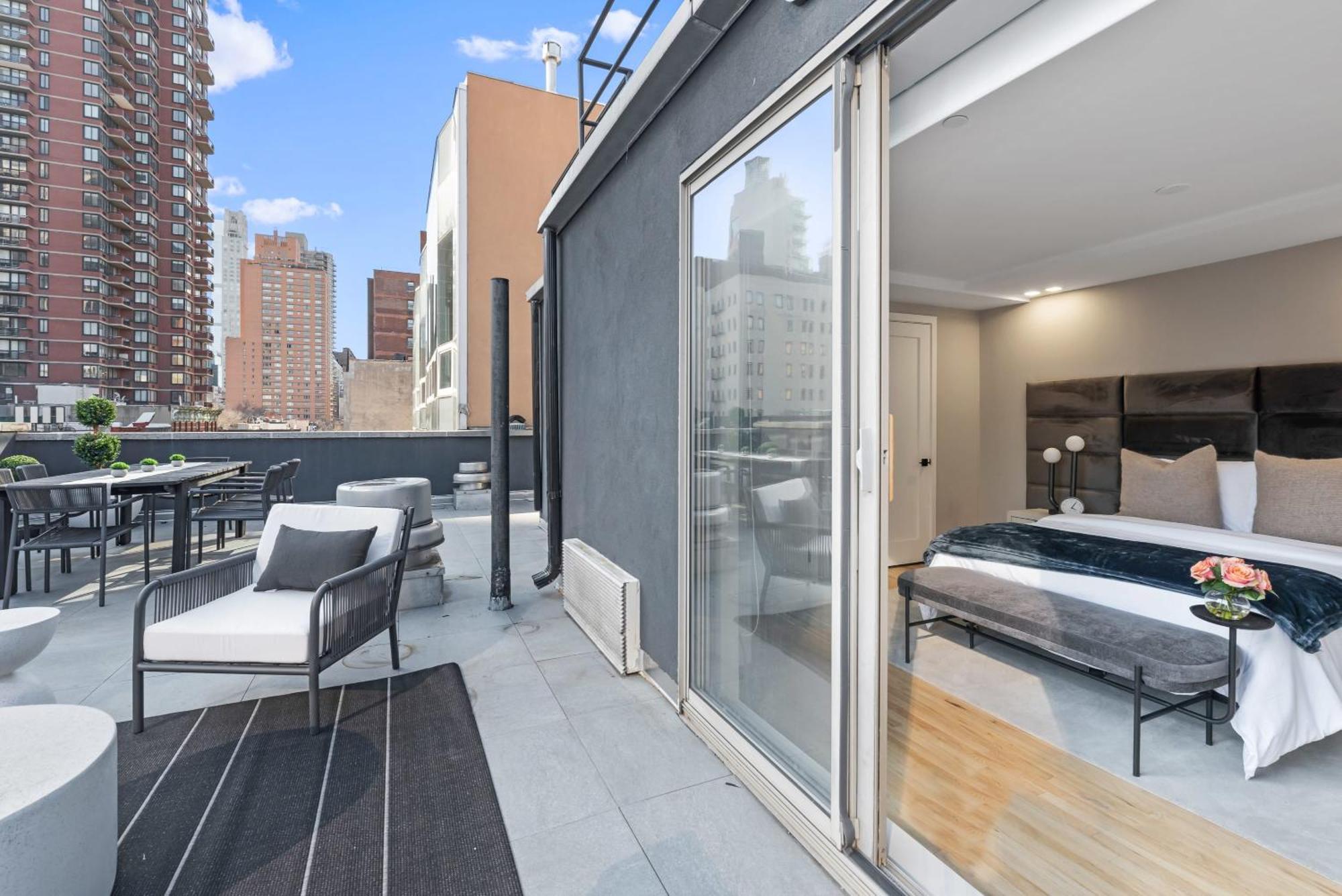 3br Penthouse With Massive Private Rooftop Apartment