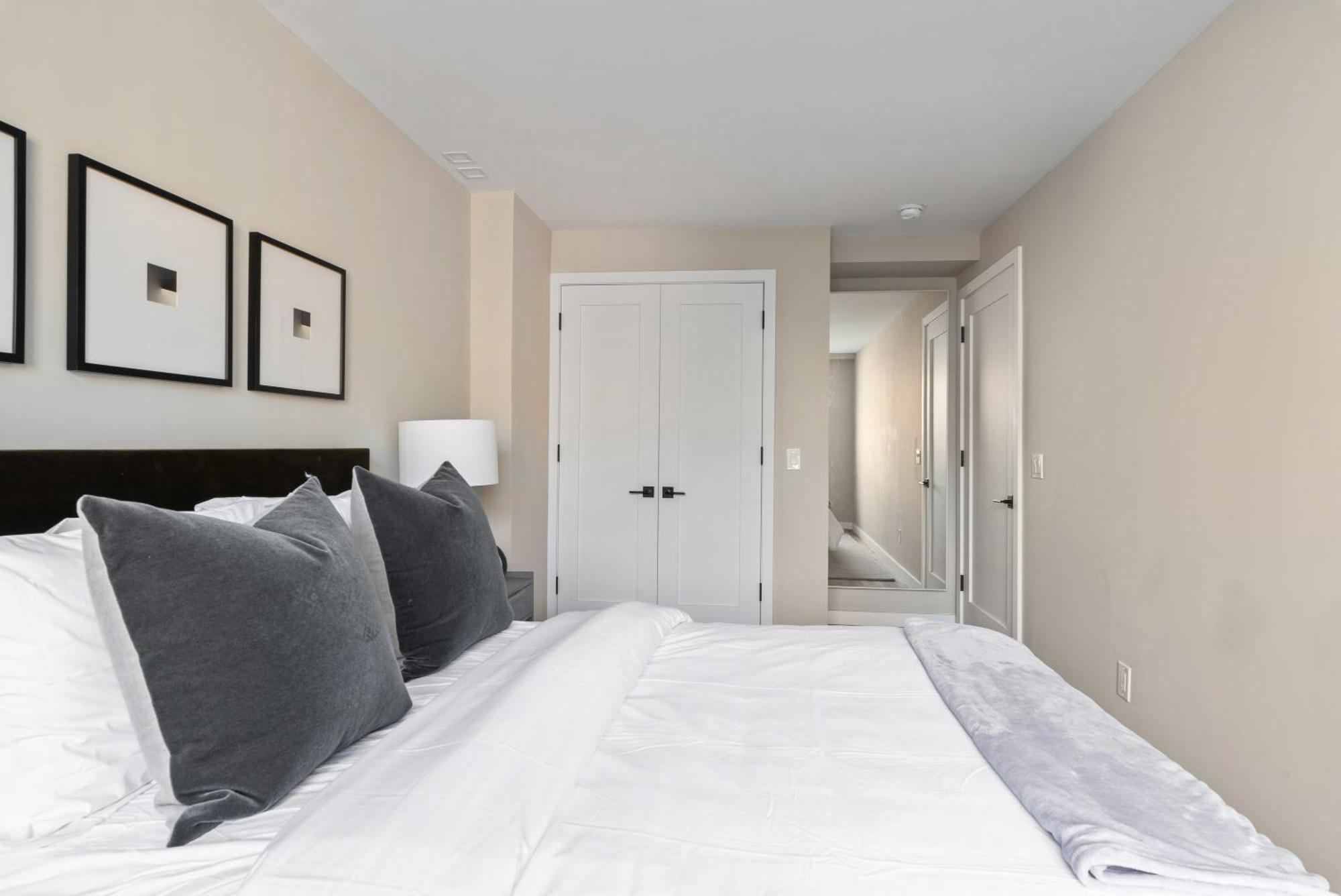 Apartment 3br Penthouse With Massive Private Rooftop