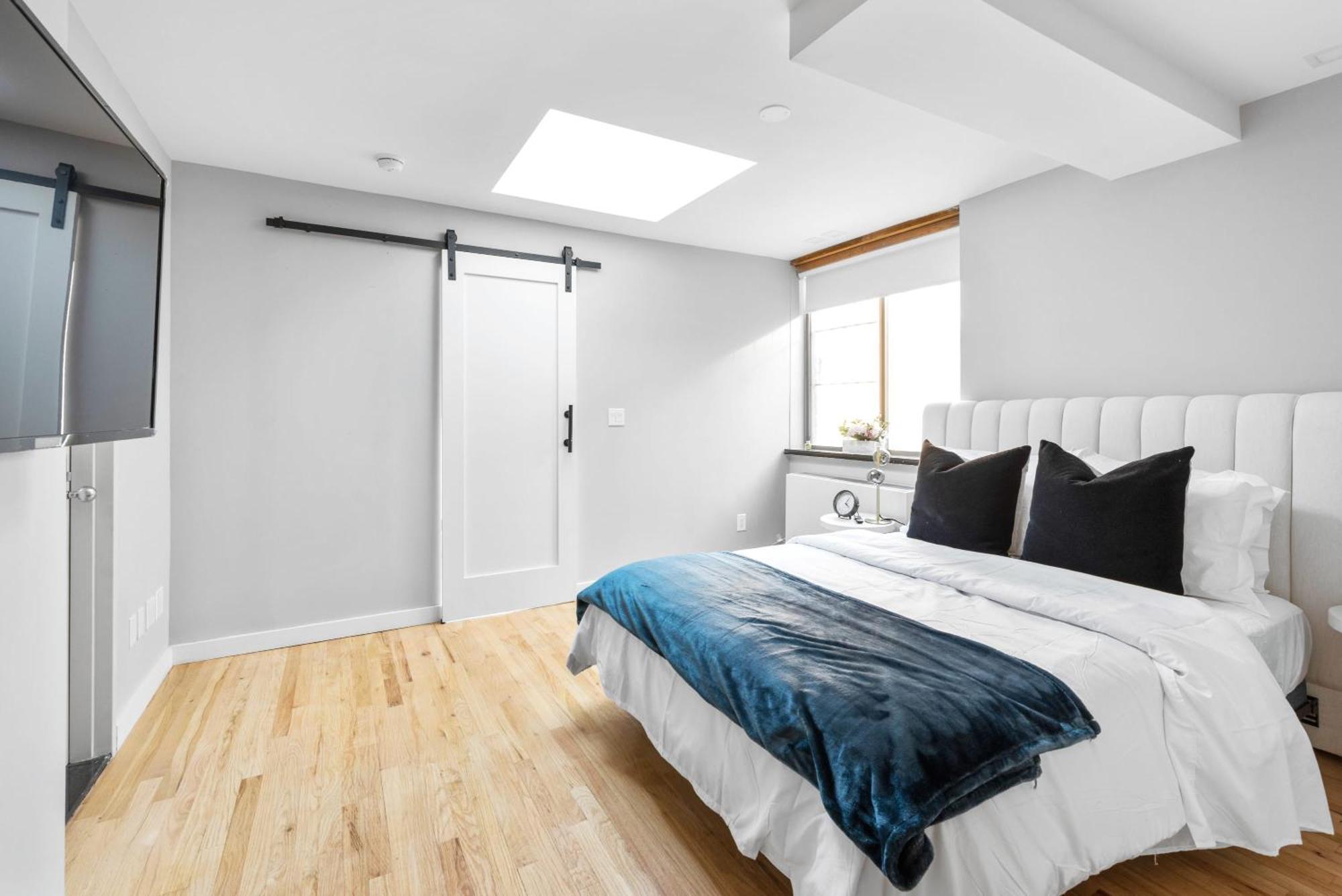 3br Penthouse With Massive Private Rooftop * New York
