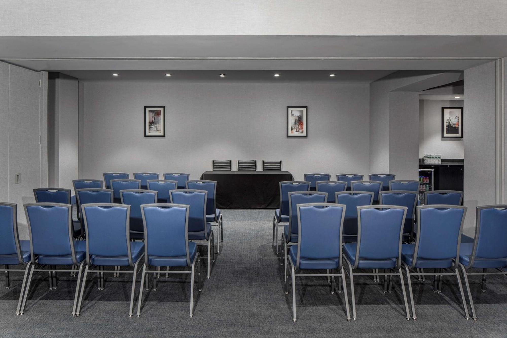 Doubletree By Hilton New York Times Square West 4* Nova York