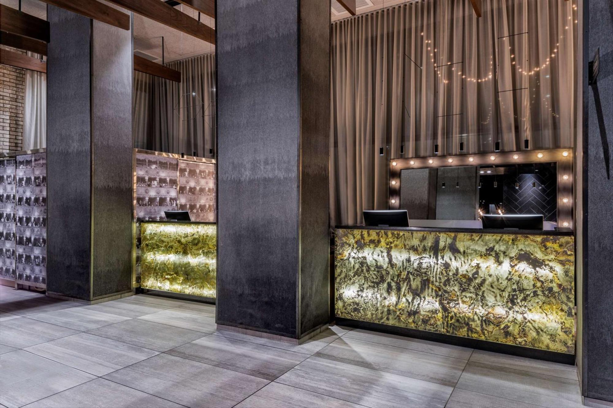 Hotel Doubletree By Hilton New York Times Square West