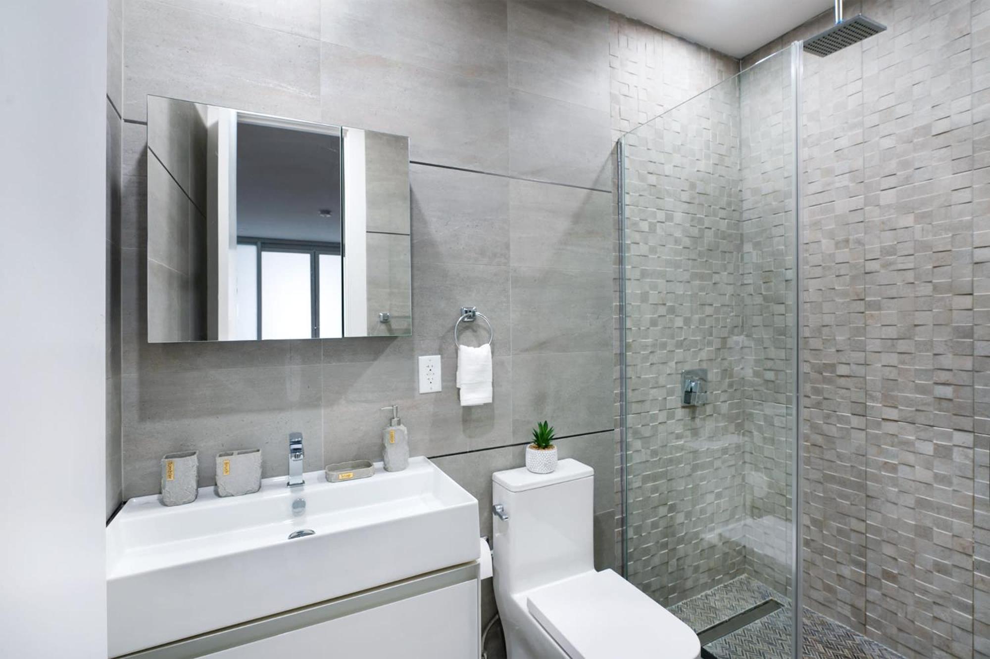 78-3c Newly Renovated 1br Wd Walk 2 Park