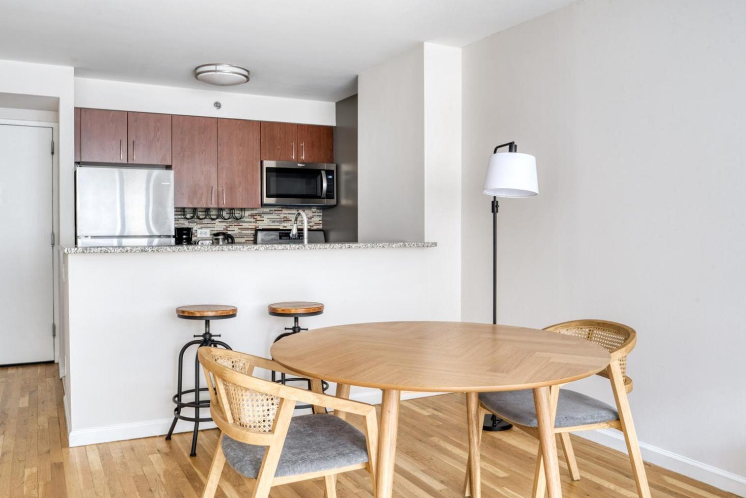 Apartment Chelsea 1br W Doorman Gym Nr High Line Nyc-1008 *