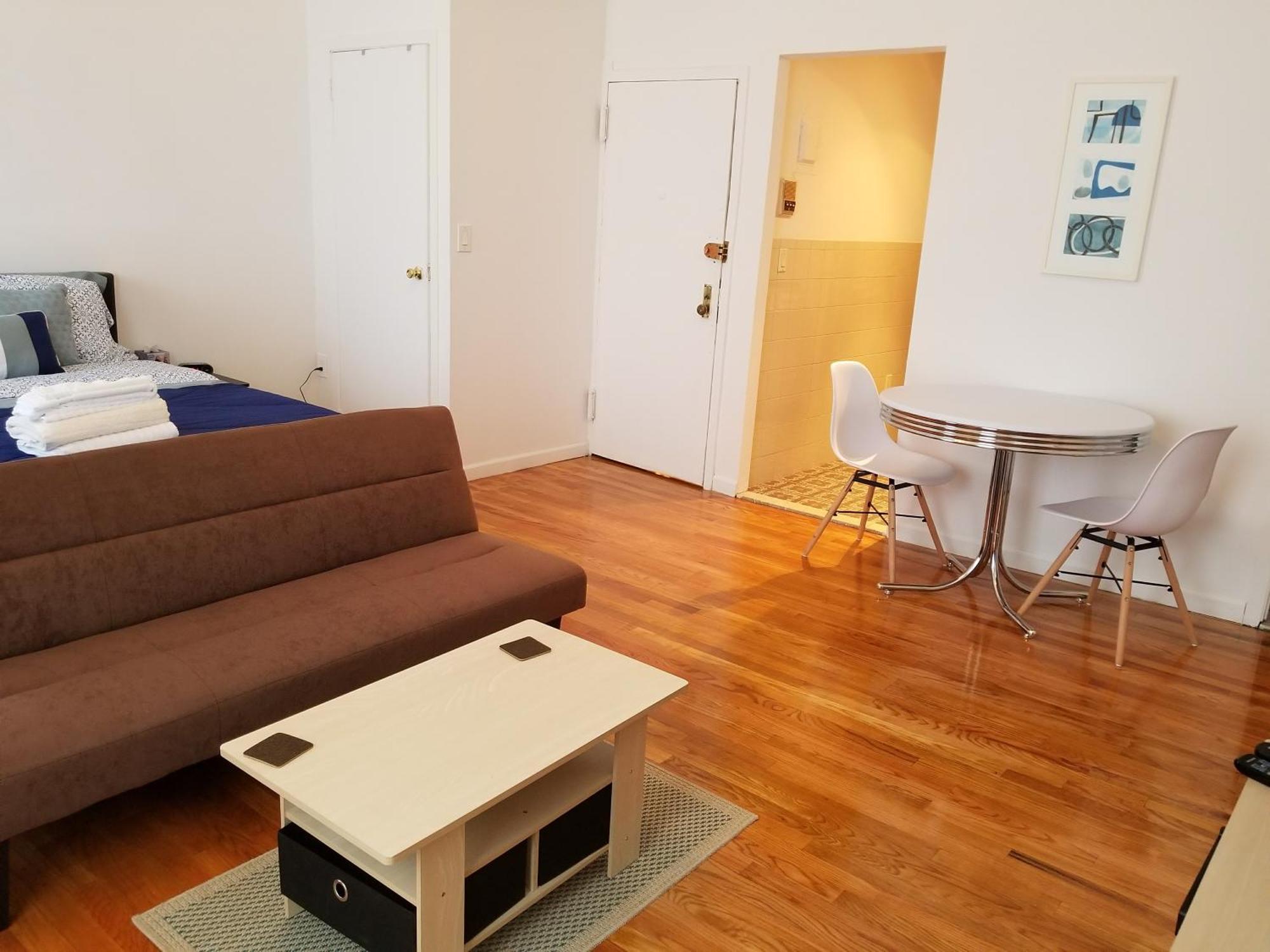 Near Columbus Circle/central Park Apartment *