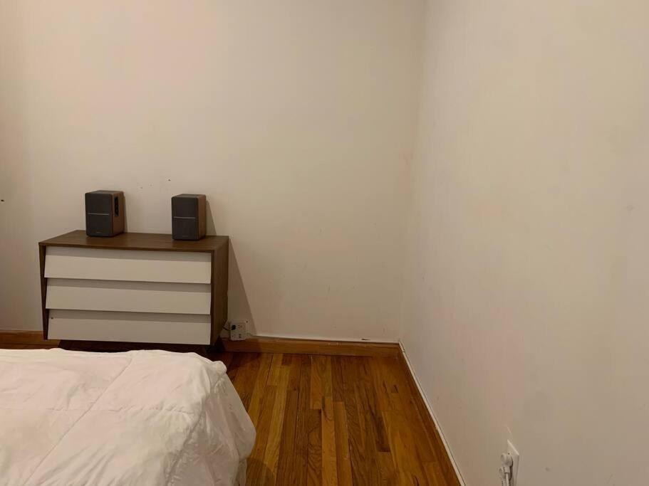 Beautiful & Massive 4 Bdr With Bonus Perks! * New York