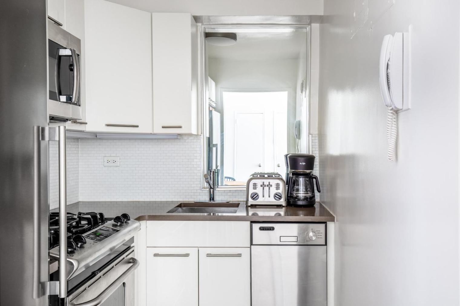 Ues 1br W Doorman Elevator Gym Nr Park Nyc-565 * Nova York