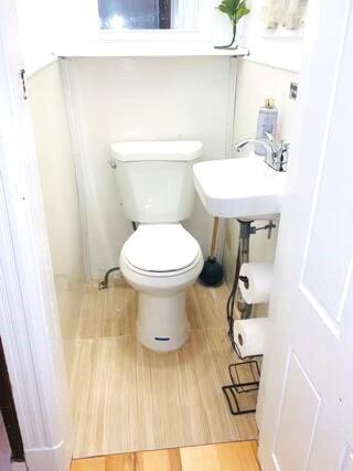 3 Bedrooms 2 Stops To Manhattan