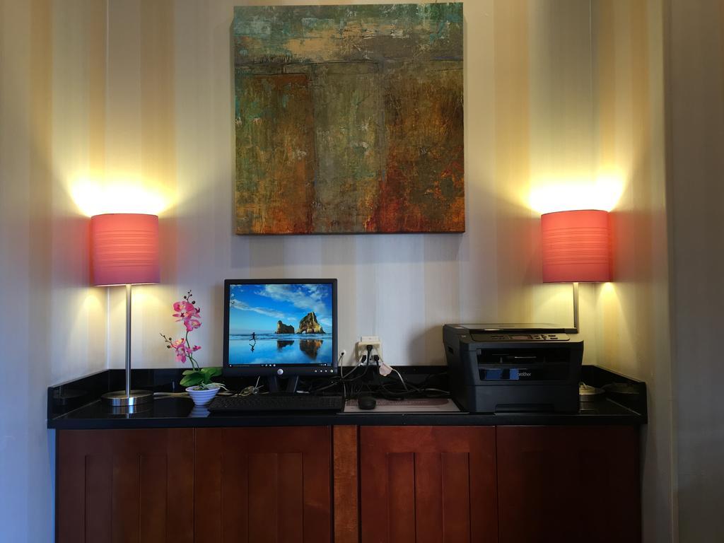 Prince Flushing Hotel 2*