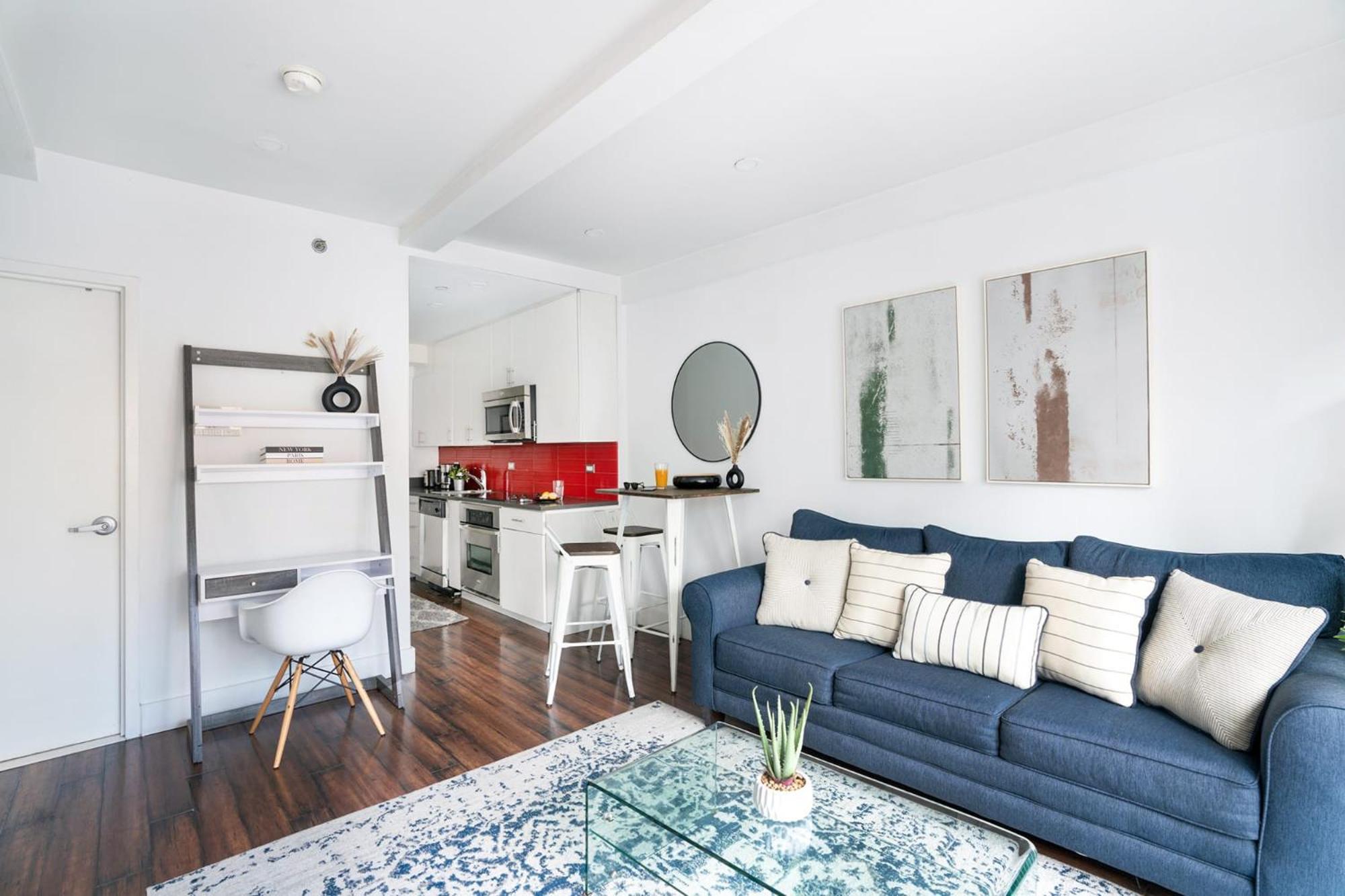 809-3a 1br Columbus Circle Elevator W D