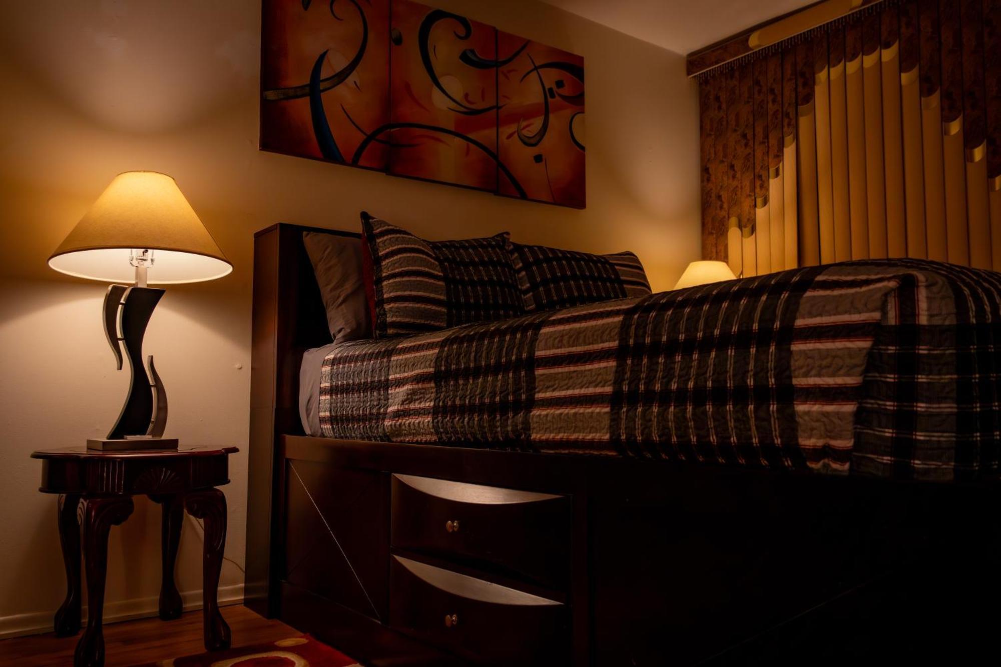 Spacious Comfy In Cozy Classy Duplex Guest house