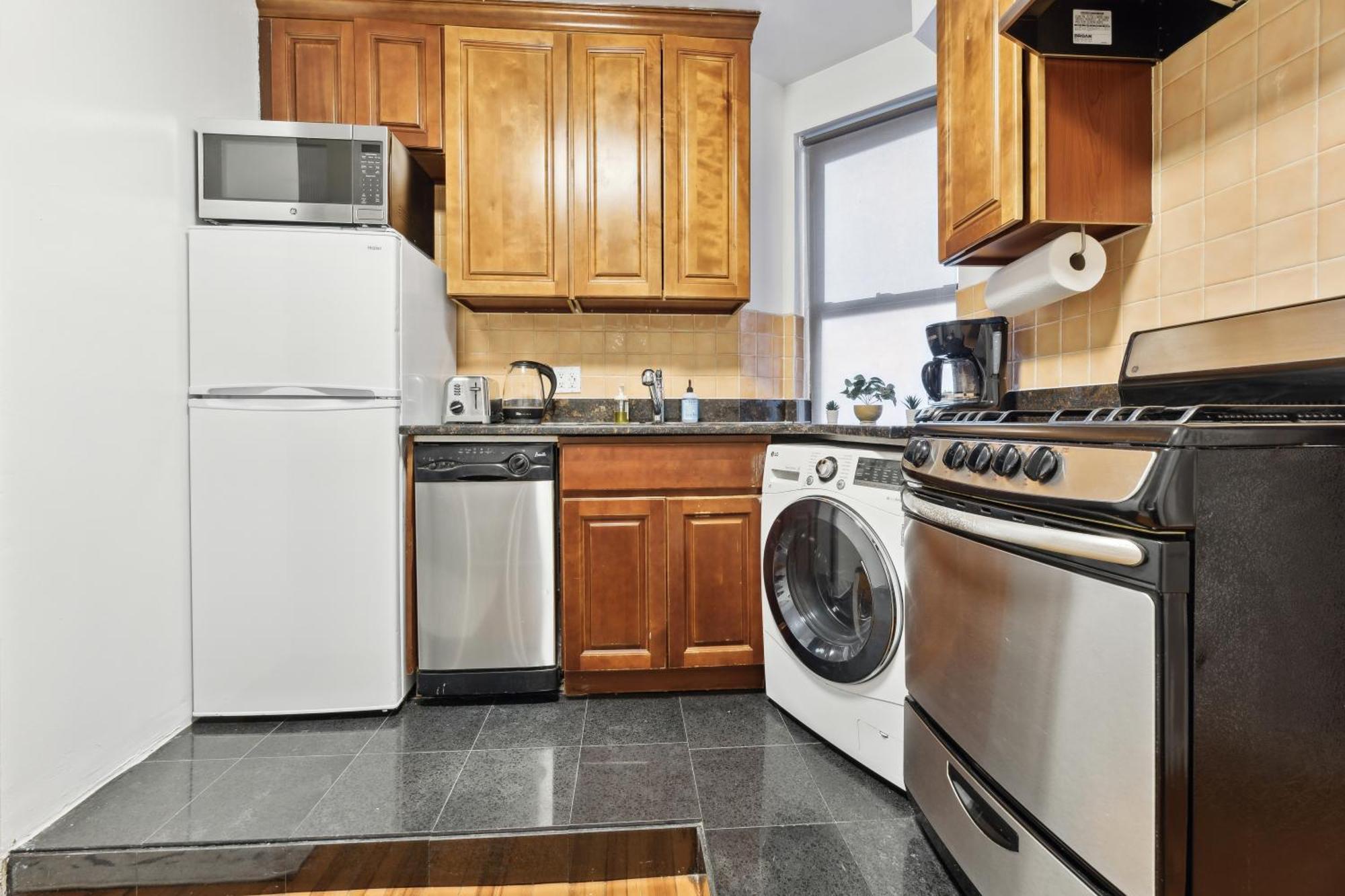 Apartment 2 Bedroom Cozy Next To Rockefeller Center *