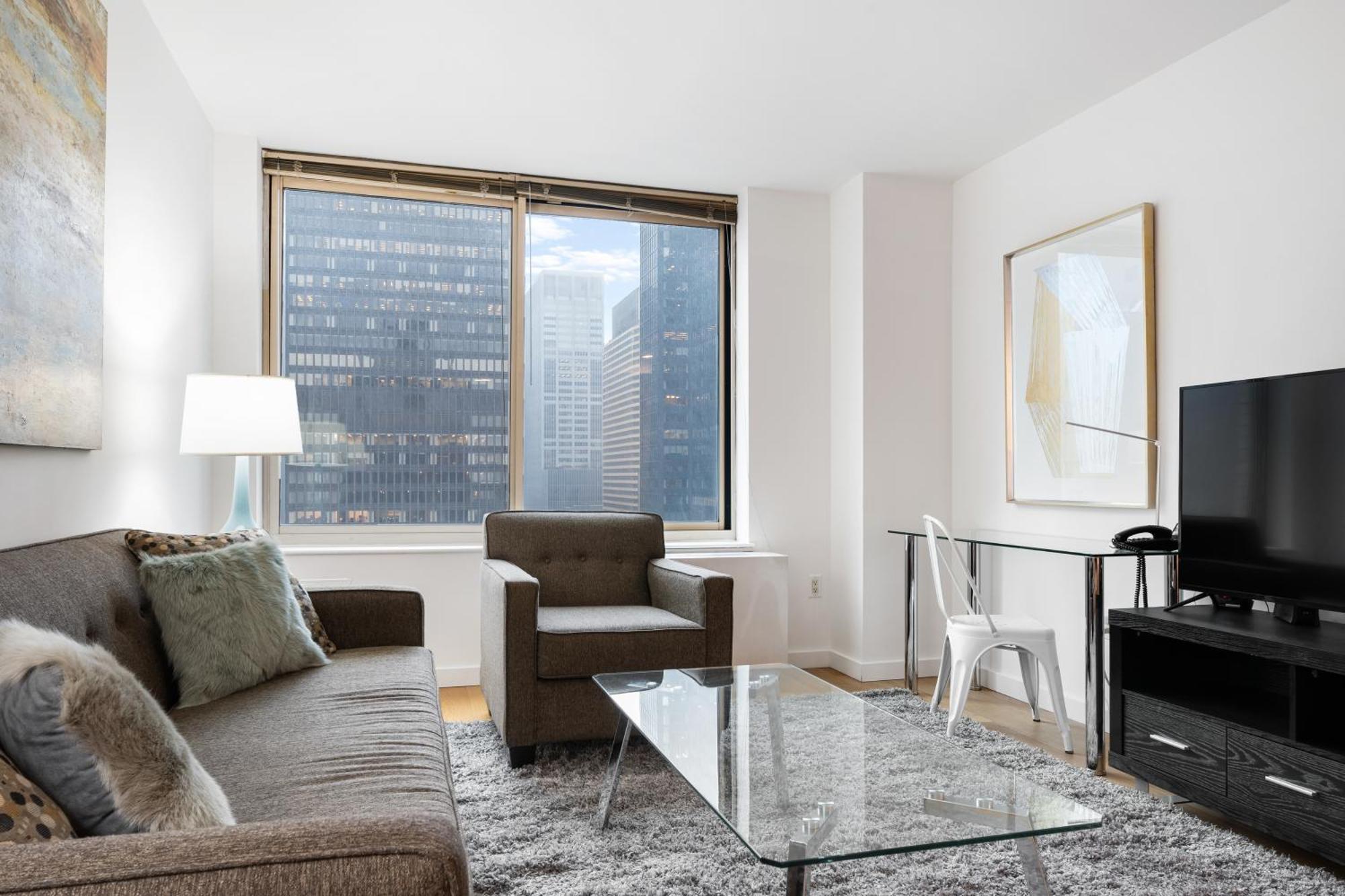 Global Luxury At The Marc Apartment *