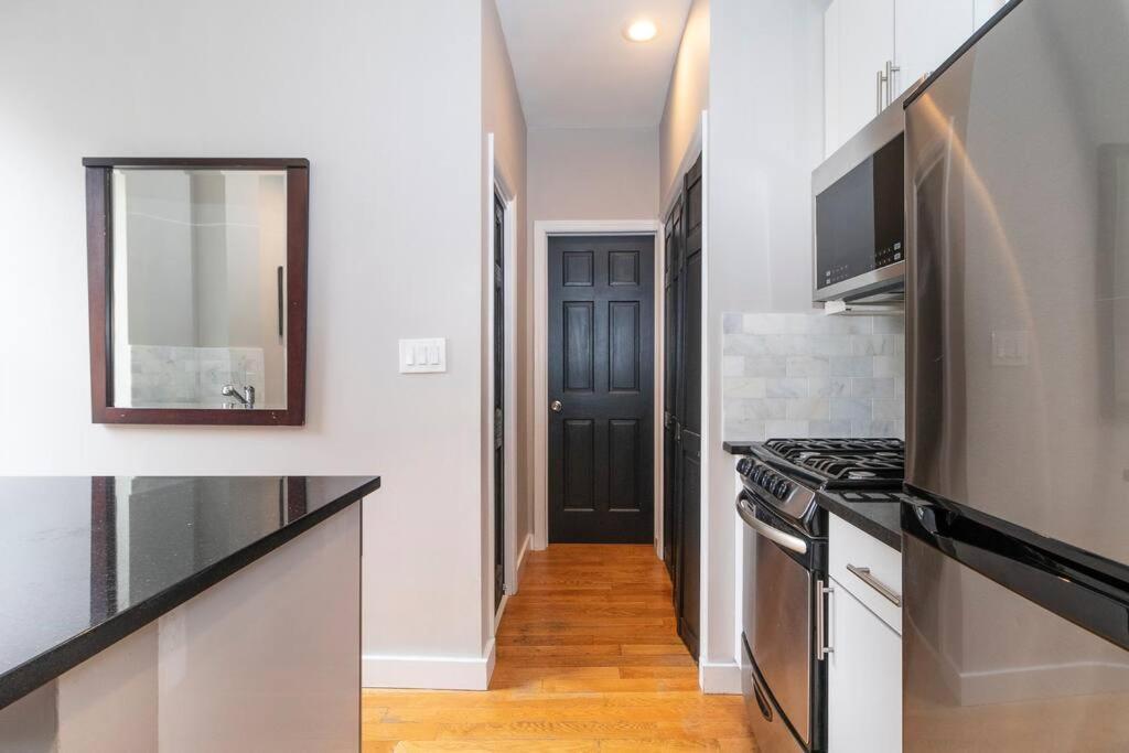 Renovated Lower East Side 2br 1ba Washer Dryer
