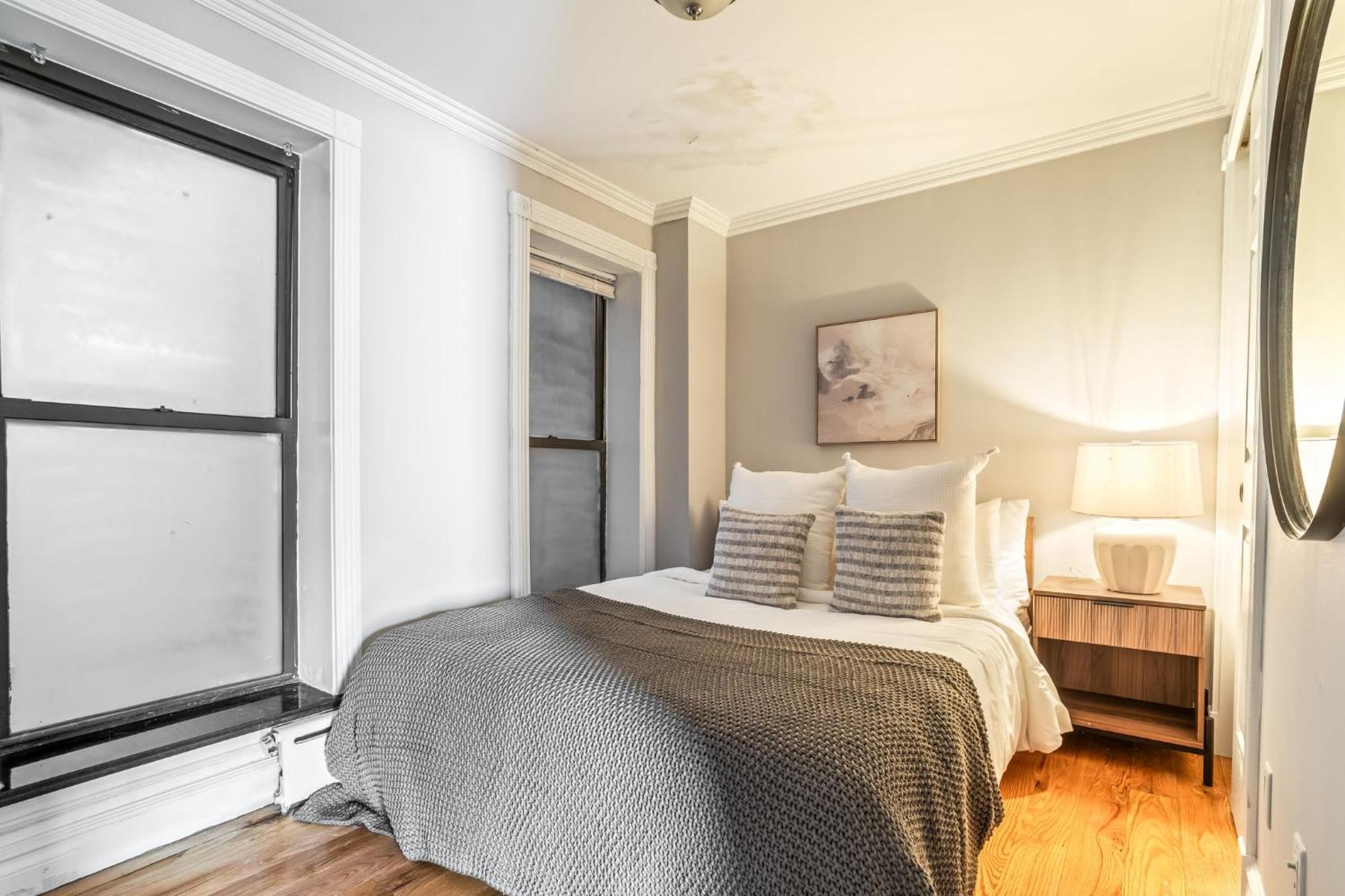 Charming 2bed 1bth Apt Apartment *