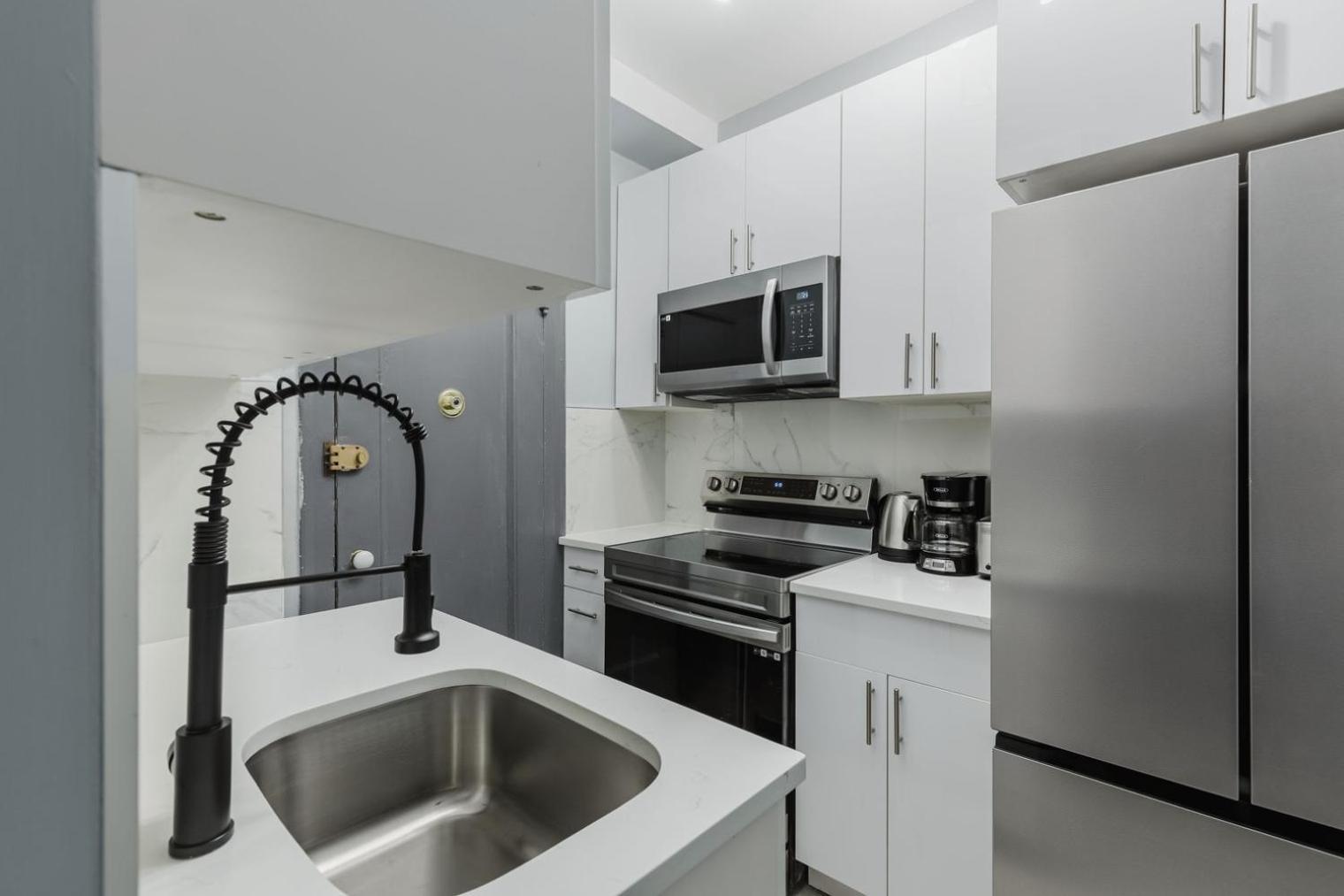 Blueground Midtown W Elev Nr Times Sq Park Nyc-1492 *
