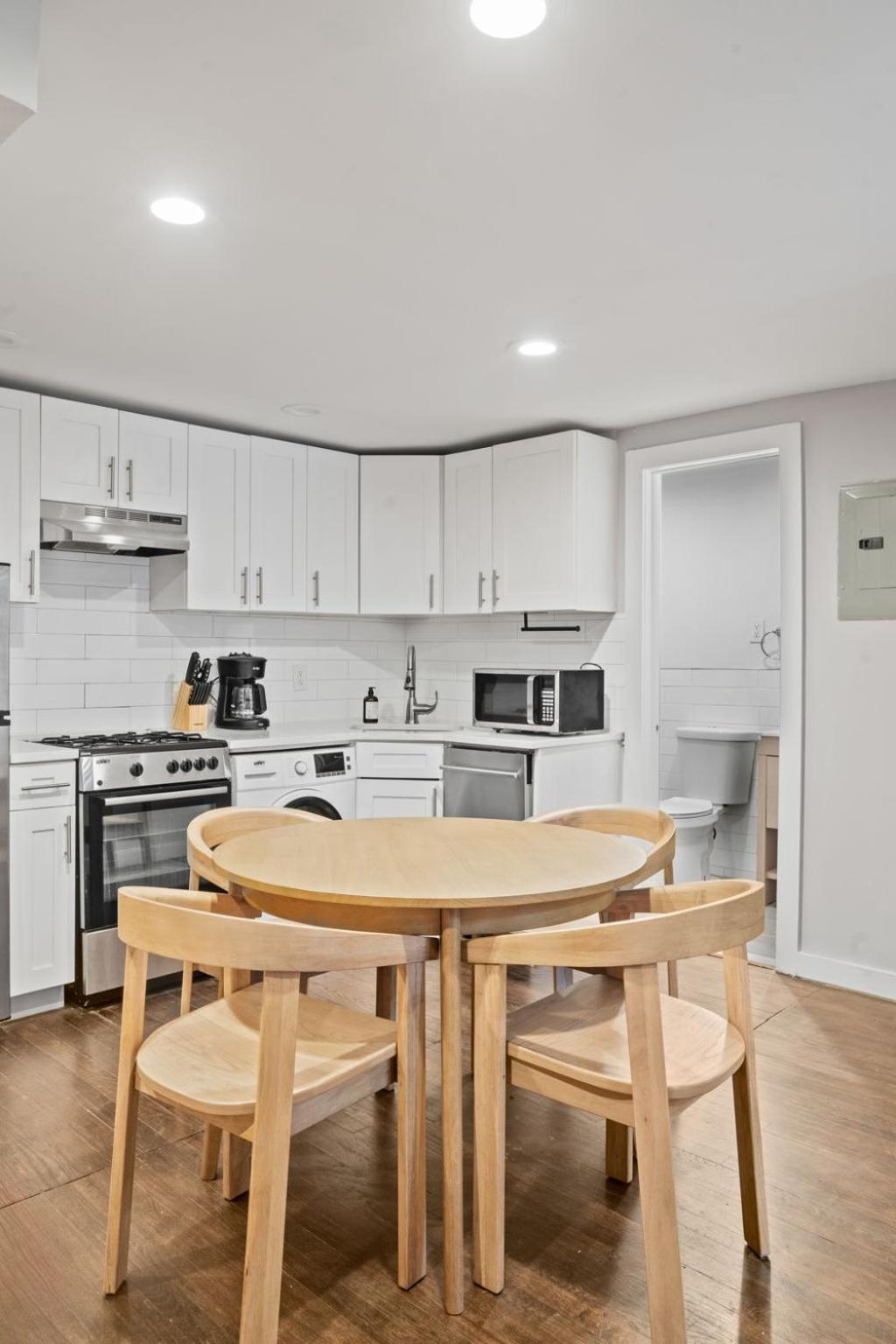 Chelsea Charm 2bd 1 Bath * New York