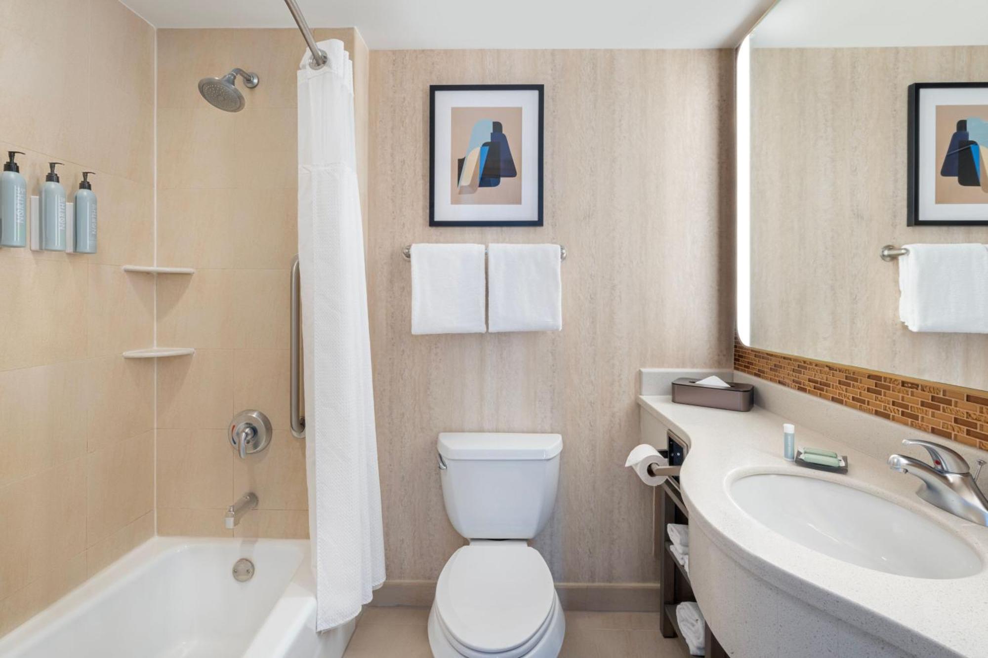Courtyard By Marriott Manhattan / Soho Hotel New York