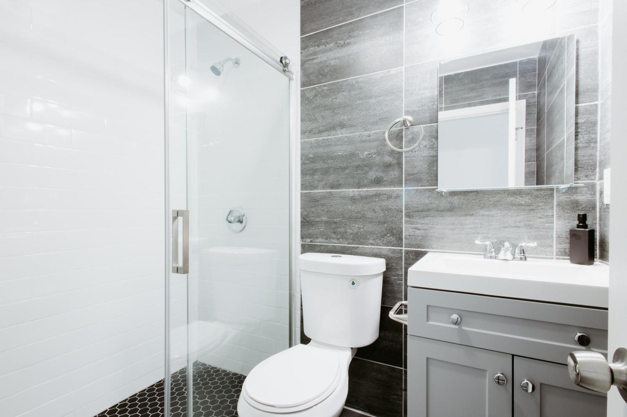 Apartamento Modern 2 Bedroom Steps From Park!
