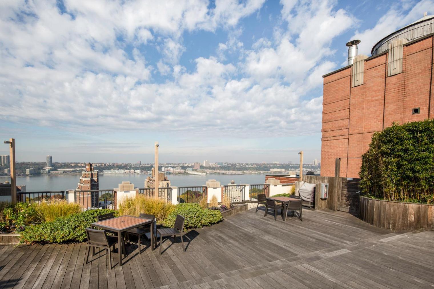 Uws 1br W Elevator Gym Nr Park Nyc-686 Apartment *