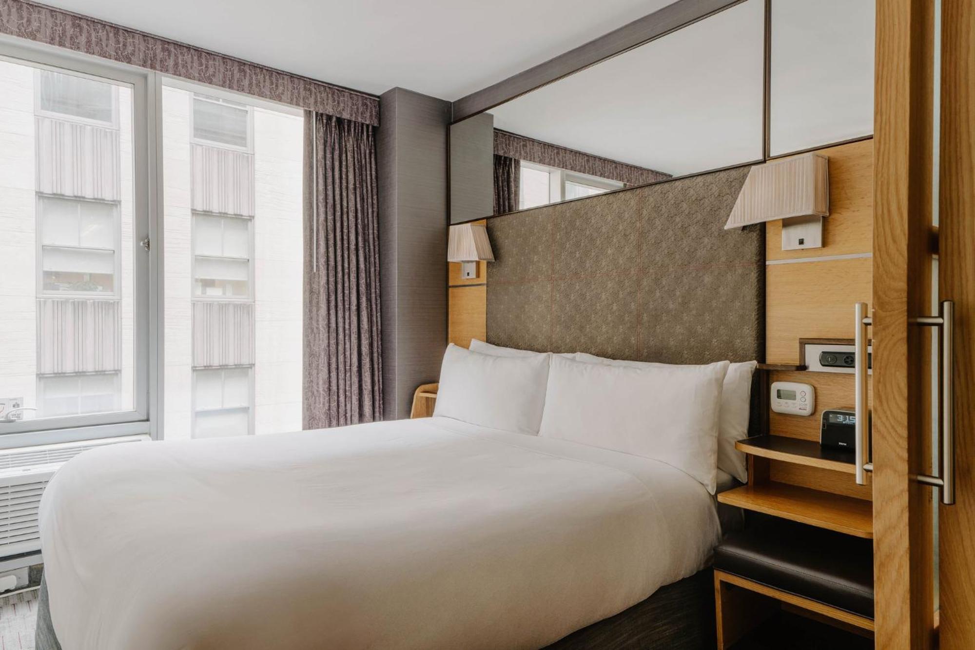 The Jewel Hotel, Hotel Nova York