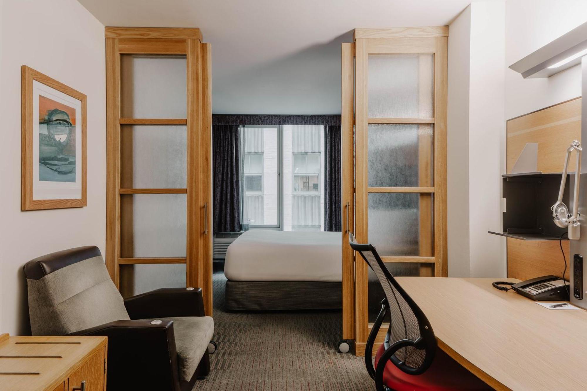 The Jewel Hotel, 4*