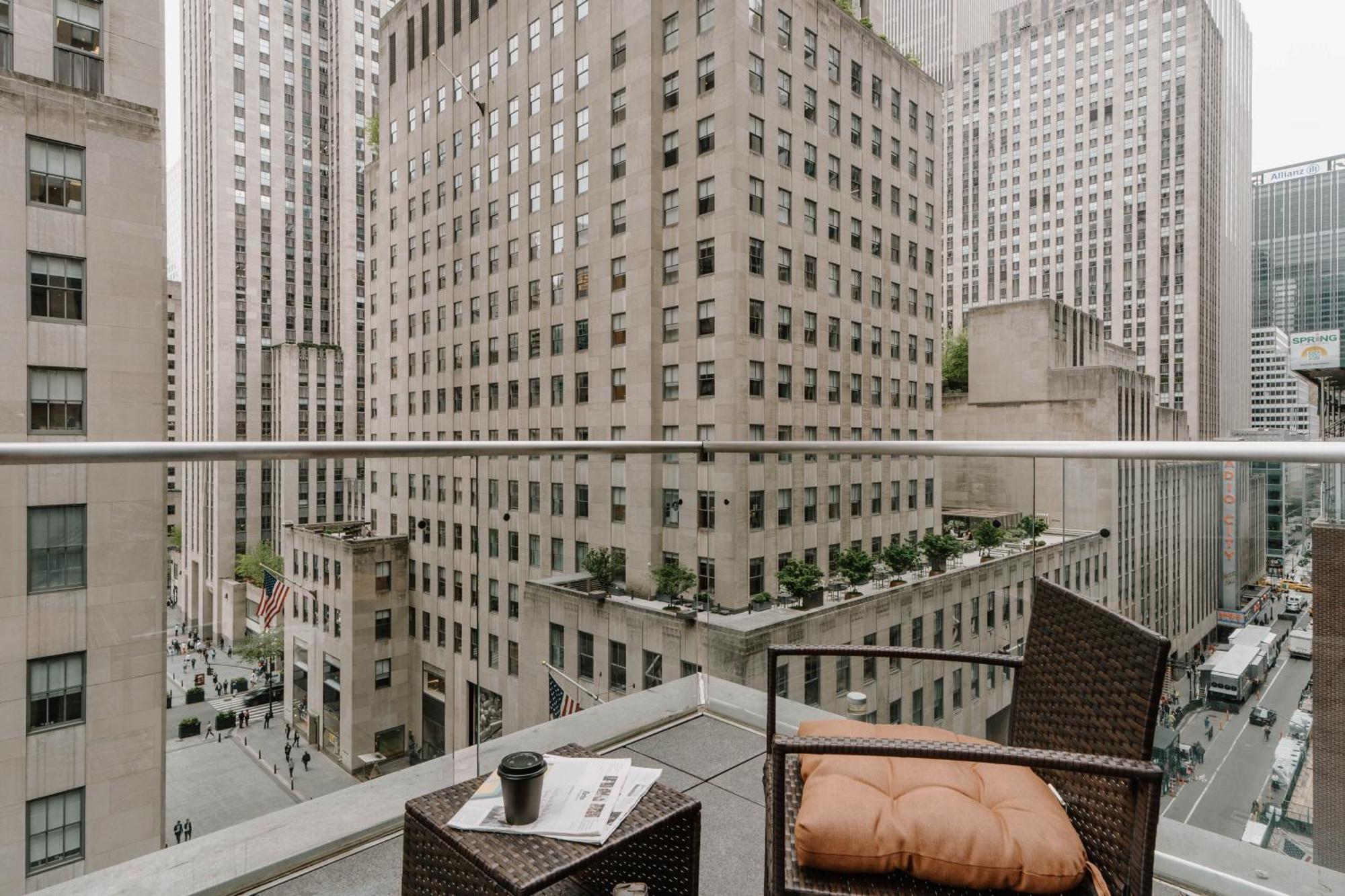 The Jewel Hotel,